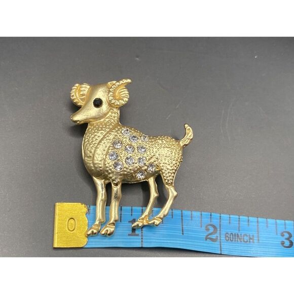 Aries Jeweled Brooch gilded steel and white crystal rhinestones - Picture 3 of 5